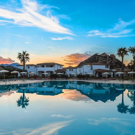 Marina Torre Navarrese Resort ซานตามาเรีย นาวาร์เรเซ ภายนอก รูปภาพ