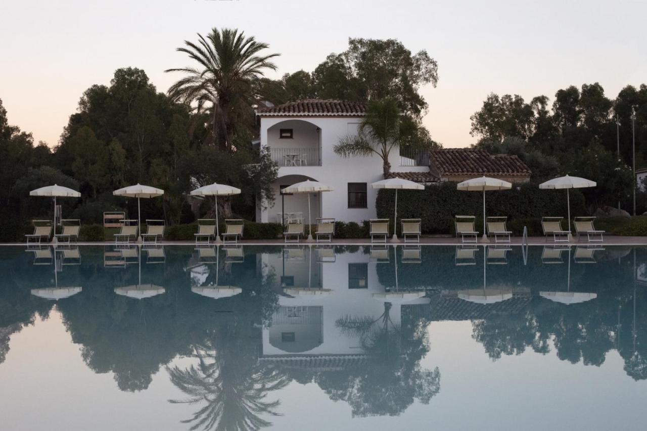 Marina Torre Navarrese Resort ซานตามาเรีย นาวาร์เรเซ ภายนอก รูปภาพ