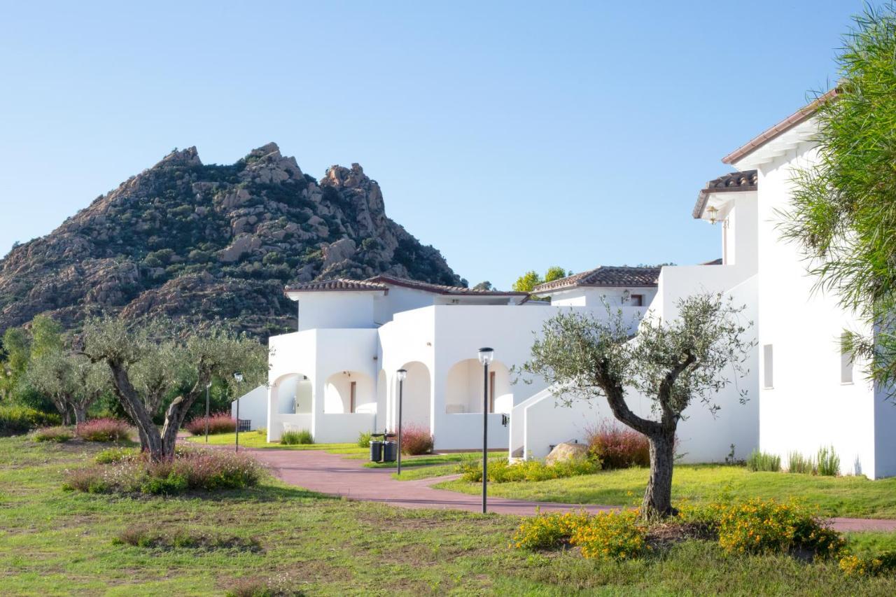 Marina Torre Navarrese Resort ซานตามาเรีย นาวาร์เรเซ ภายนอก รูปภาพ