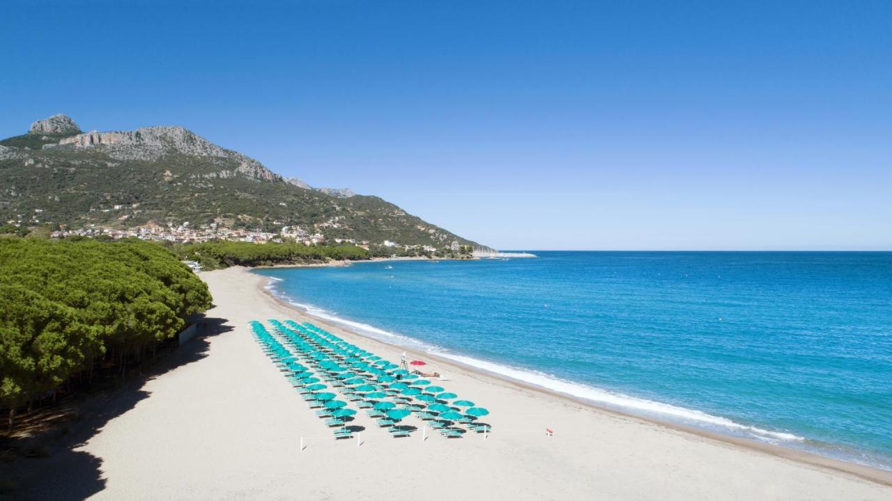 Marina Torre Navarrese Resort ซานตามาเรีย นาวาร์เรเซ ภายนอก รูปภาพ